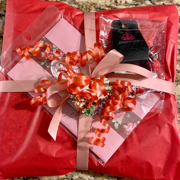 🌹How I Wrap Your Purchase!!!🌹 - Picture 9 of 9